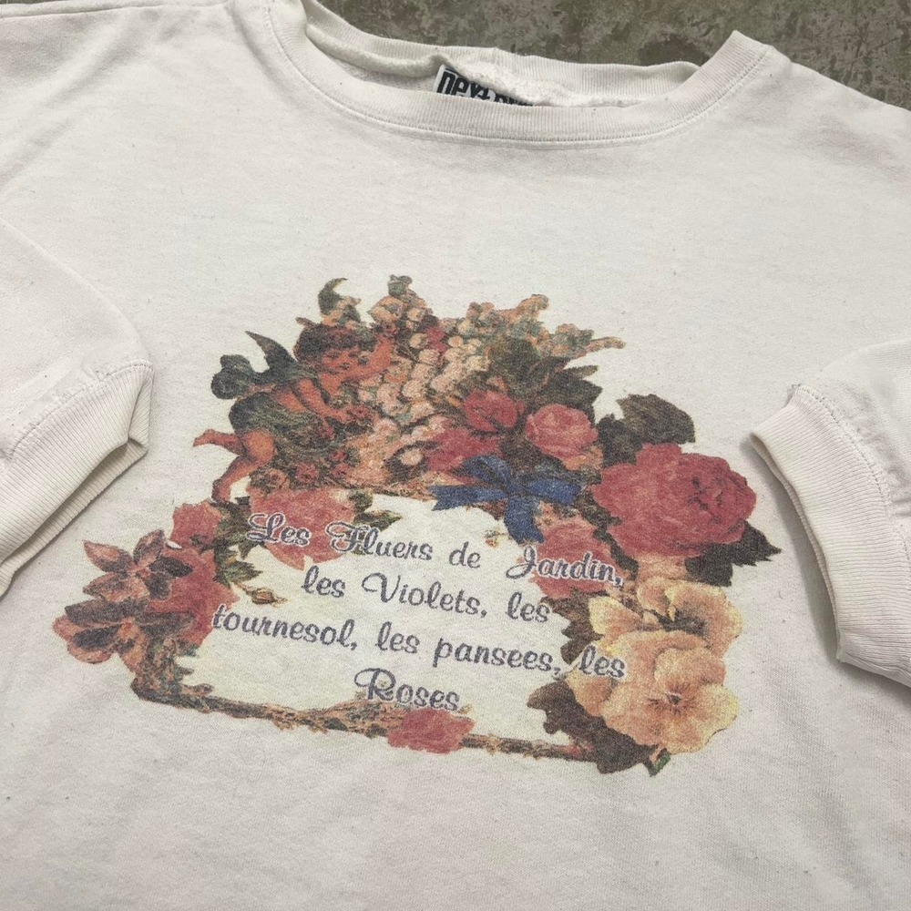 Vintage 80s Next Era Cherub Flower Art White Cropped Crewneck Sweatshirt Womens